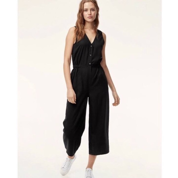 Aritzia sleeveless cropped wide leg jumpsuit - Picture 1 of 5